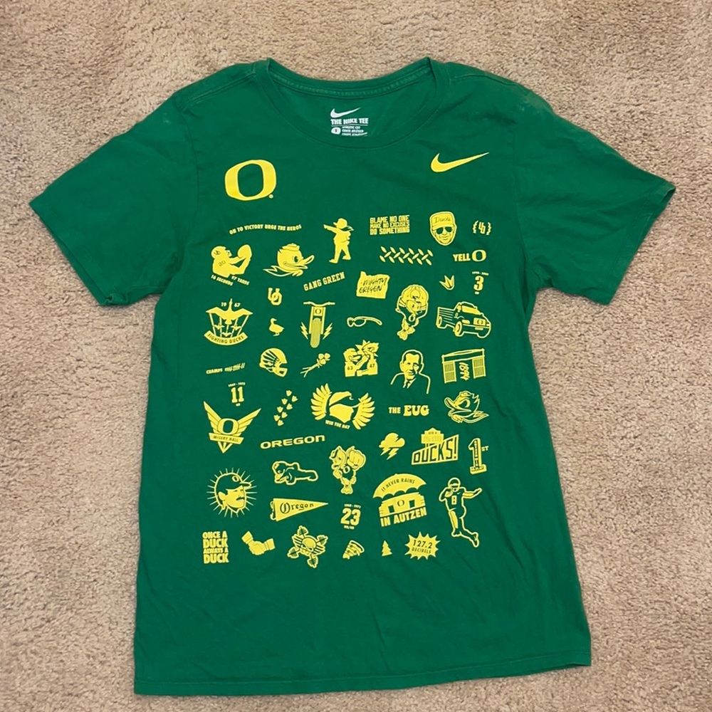 Womens size Small Nike Athletic cut Oregon Ducks t-shirt $20